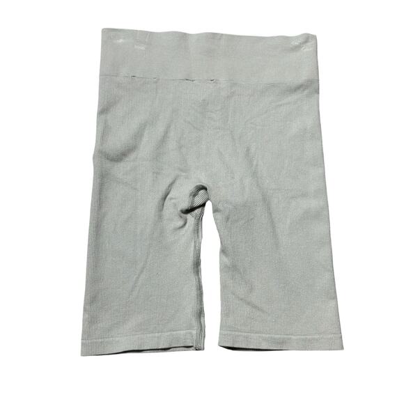 Lune Active Maia Biker Shorts Gray NEW - Picture 2 of 7